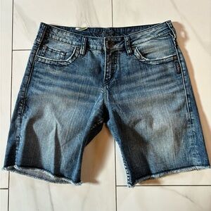 3/$30 Brand New! Silver Suki Sammy Jean Bermuda Shorts size 27